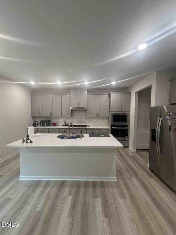 713 Riguard Way - Photo 4 of 46