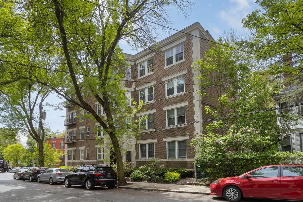 78 Kilsyth Rd #1