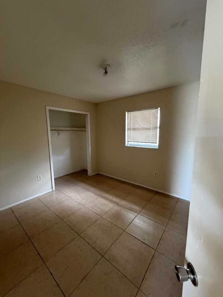 24-PLEX - Photo 5 of 6
