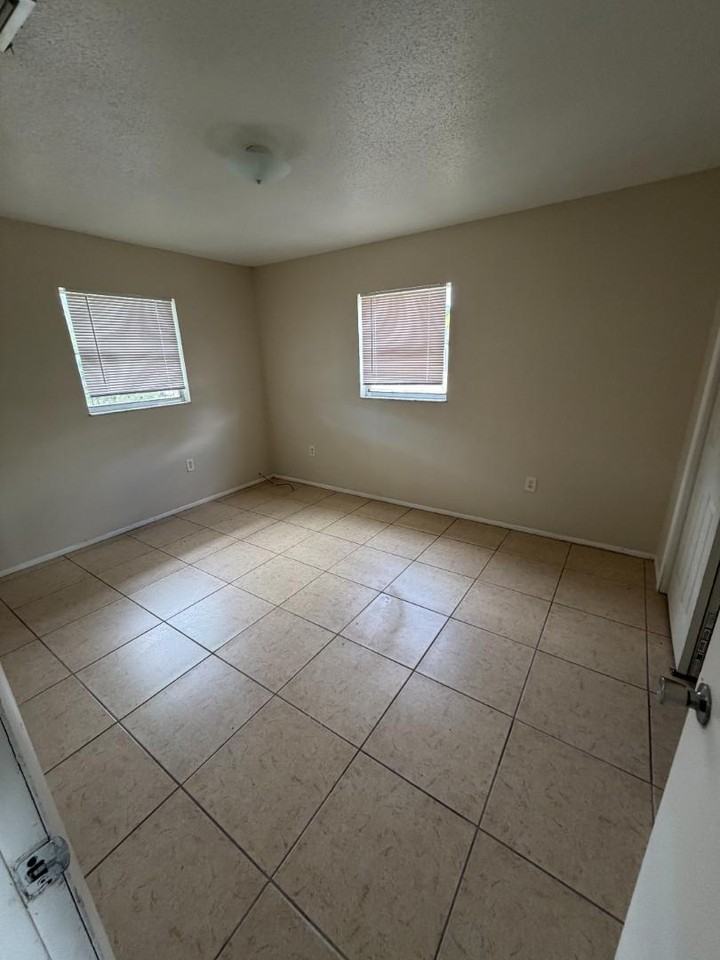 24-PLEX - Photo 6 of 6
