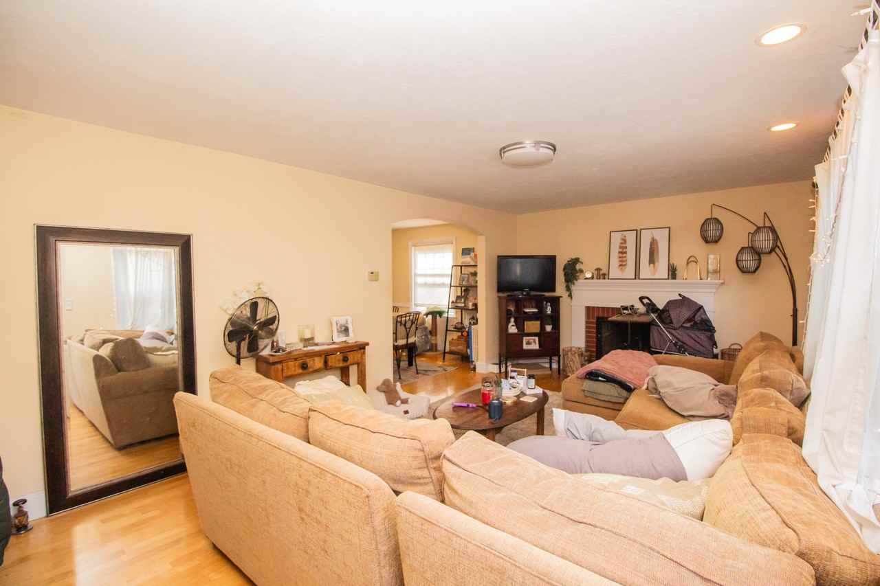 238 May St - Photo 2 of 28