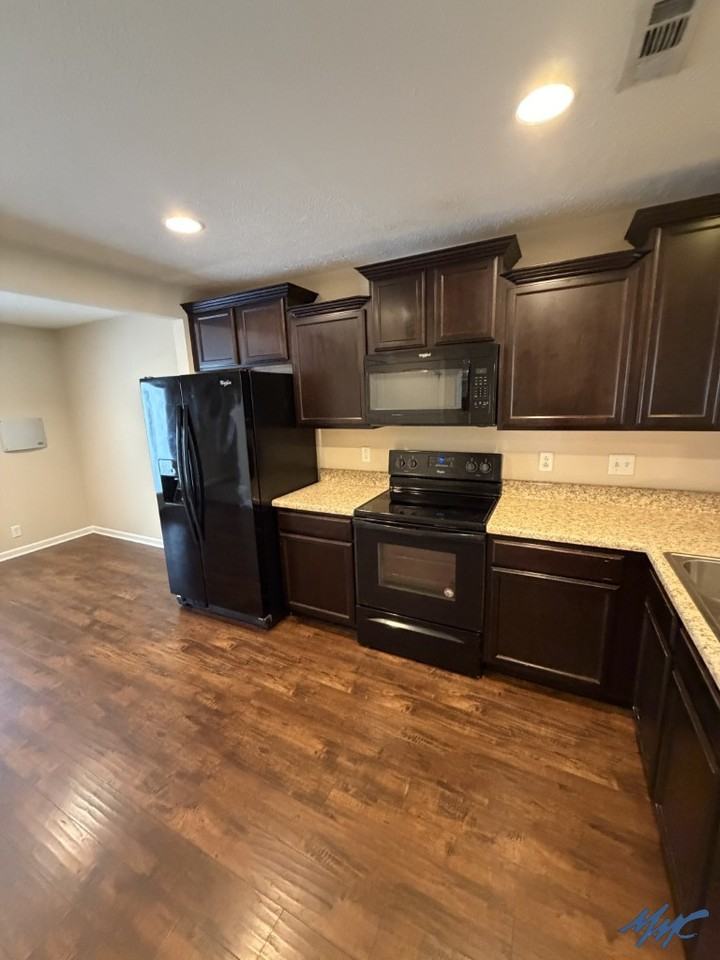2525 Jackalope St - Photo 6 of 25