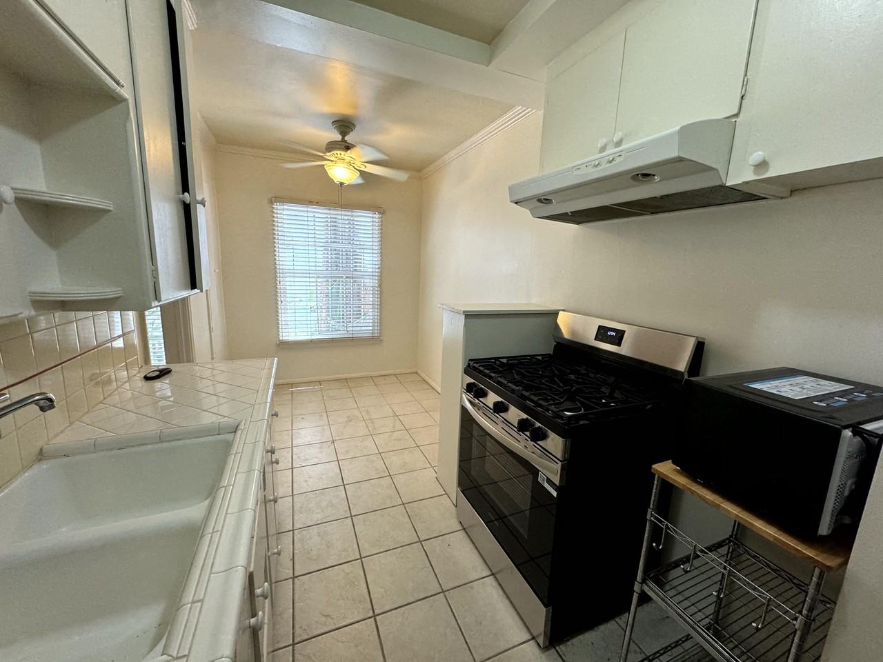1271 N. Crescent Heights Blvd - Photo 3 of 15