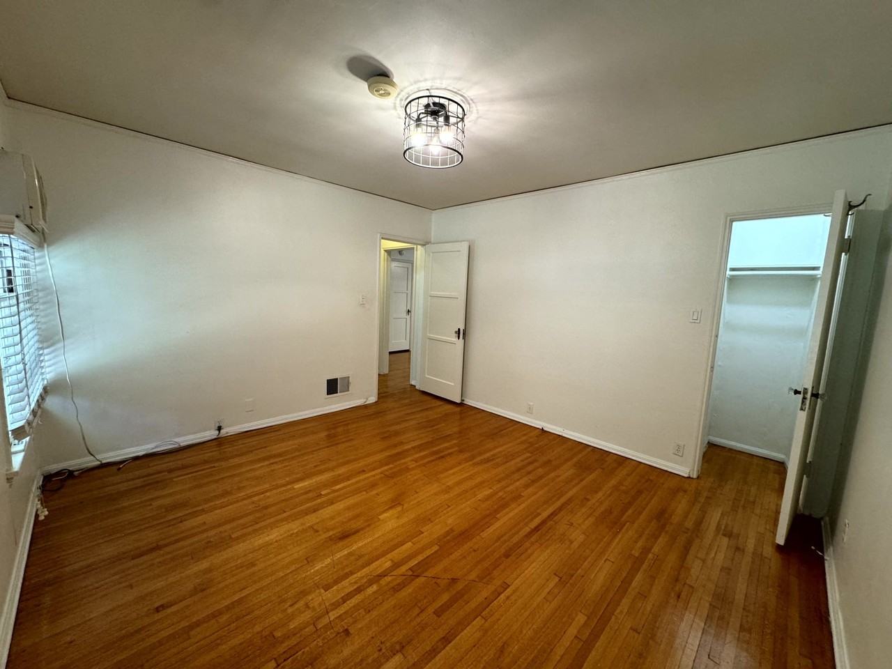 1271 N. Crescent Heights Blvd - Photo 6 of 15
