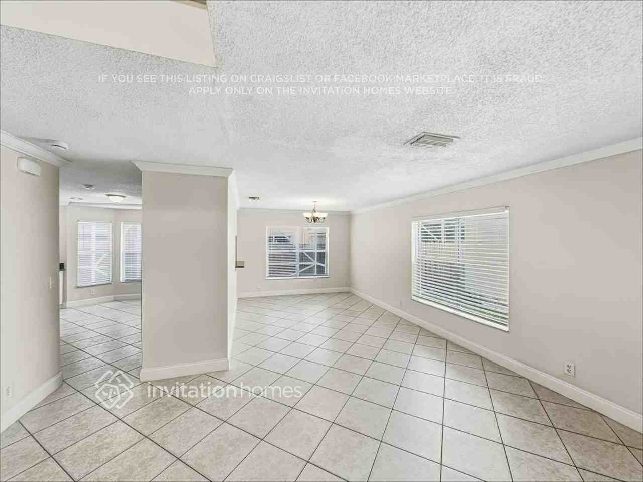 10769 Oak Lake Way - Photo 5 of 22