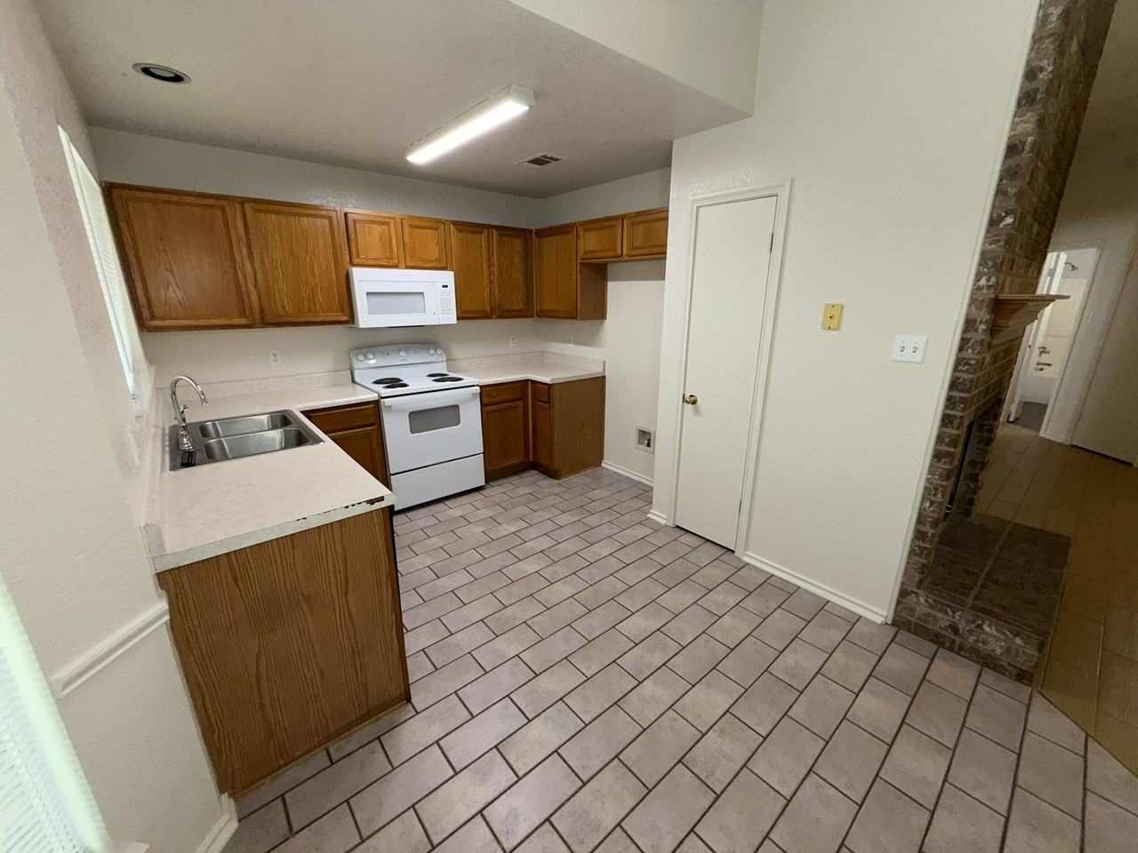 4802 Silver Wood Court - Photo 7 of 21