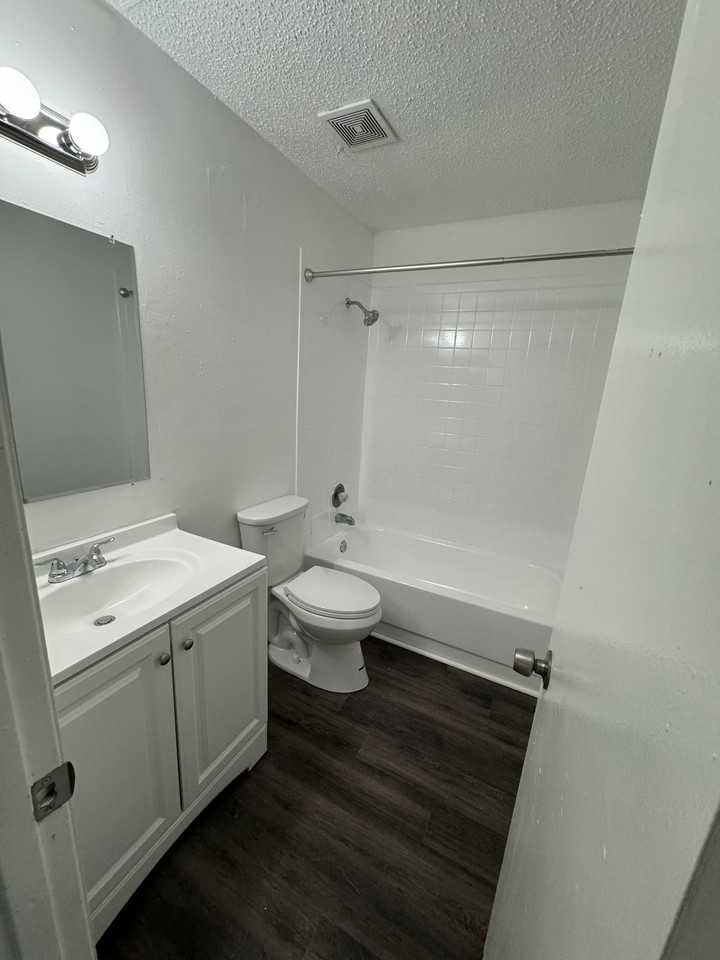 8556 Channelview Cir - Photo 7 of 7