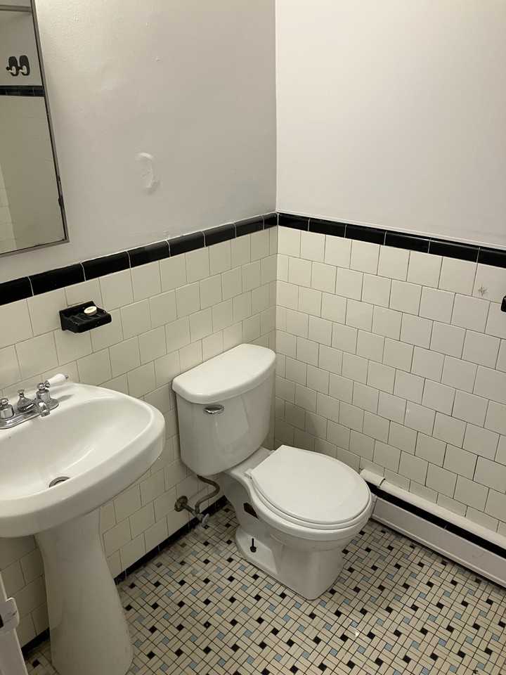 192 Somerset Street West #9 - Photo 3 of 17