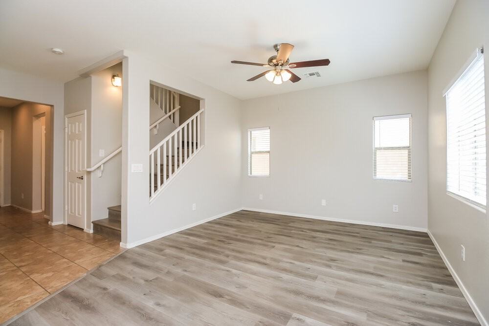 4697 E Redfield Rd - Photo 4 of 17