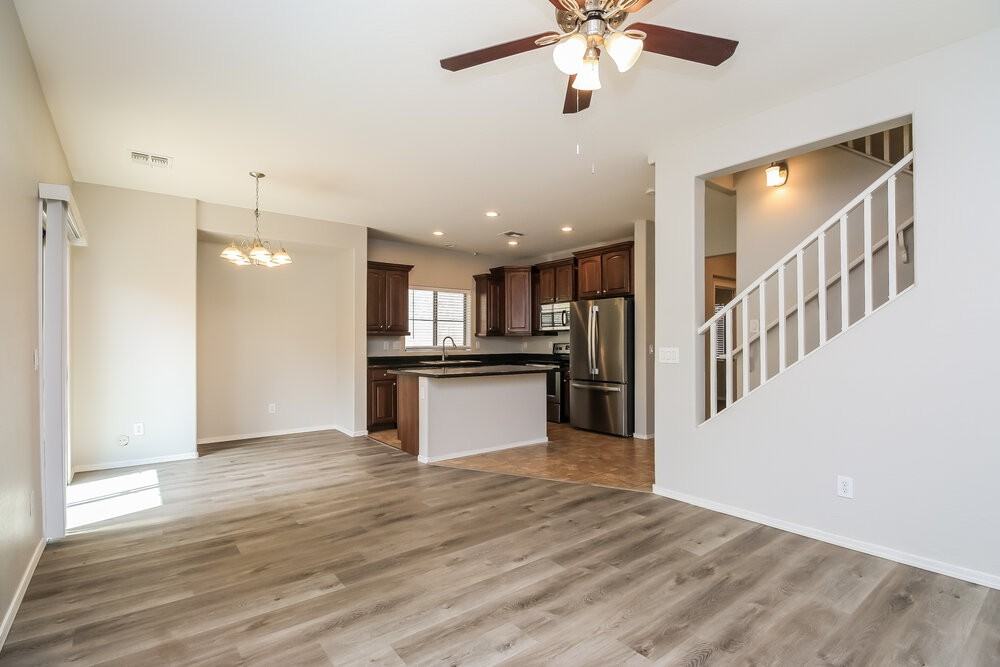 4697 E Redfield Rd - Photo 5 of 17