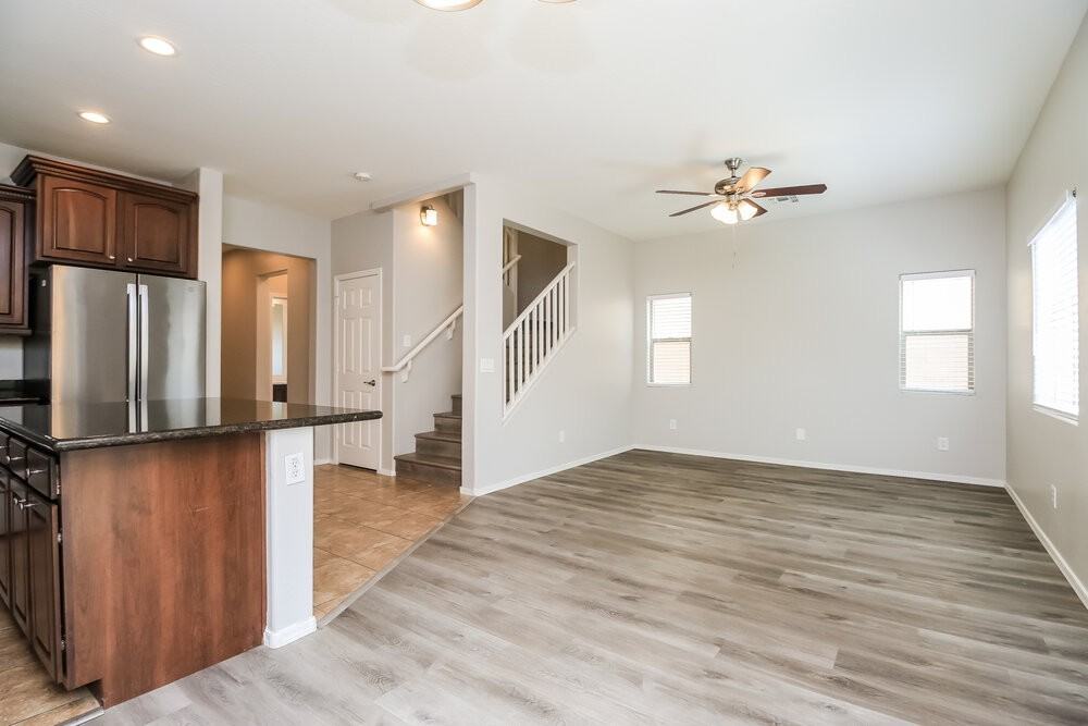 4697 E Redfield Rd - Photo 6 of 17