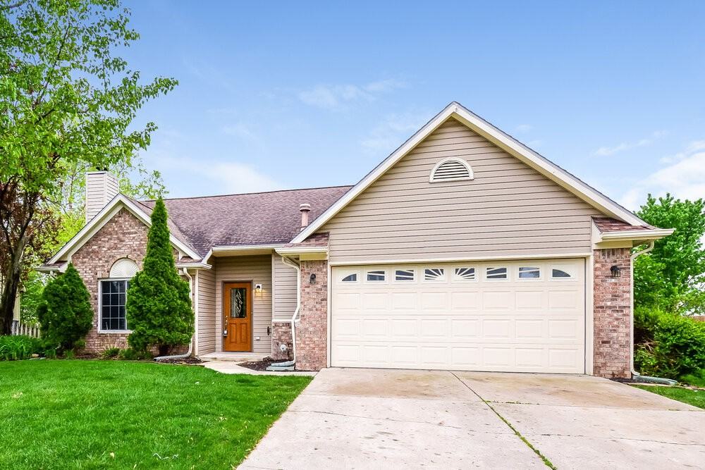 8867 Sundrop Rd - Photo 2 of 16