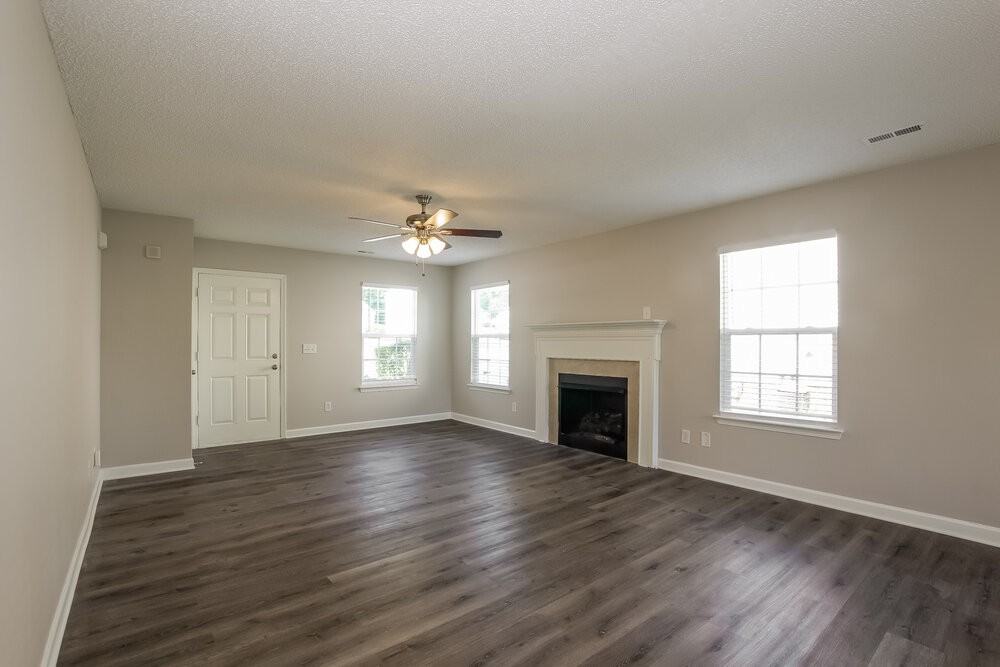 2127 Pleasant Dale Dr - Photo 5 of 17