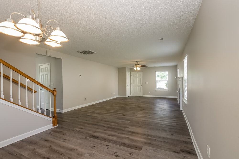 2127 Pleasant Dale Dr - Photo 6 of 17