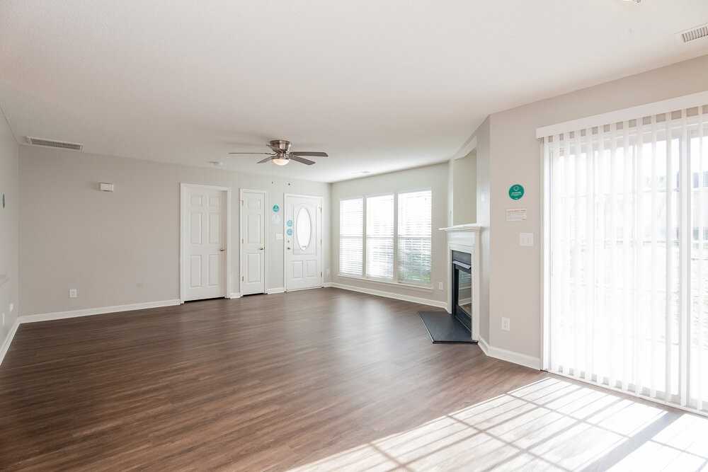 4021 Brandie Glen Rd - Photo 3 of 16
