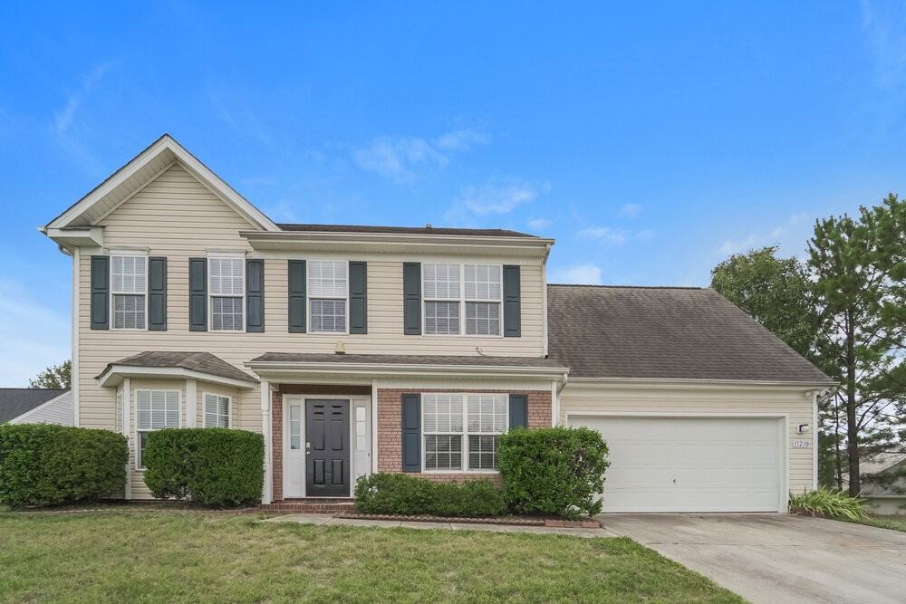 11210 Silver Glen Ln - Photo 4 of 16