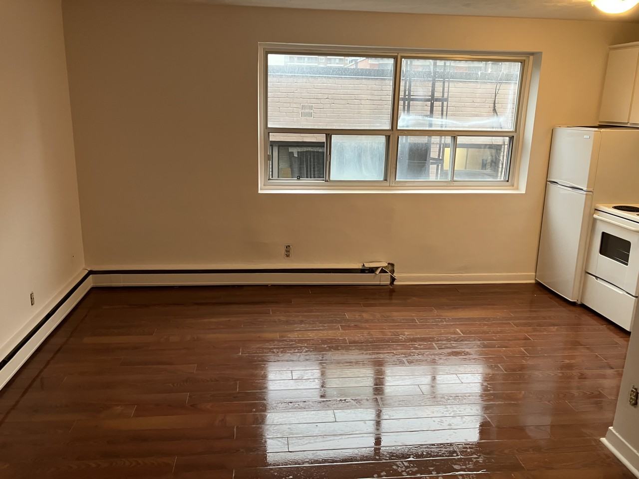 192 Somerset Street West #9 - Photo 5 of 17