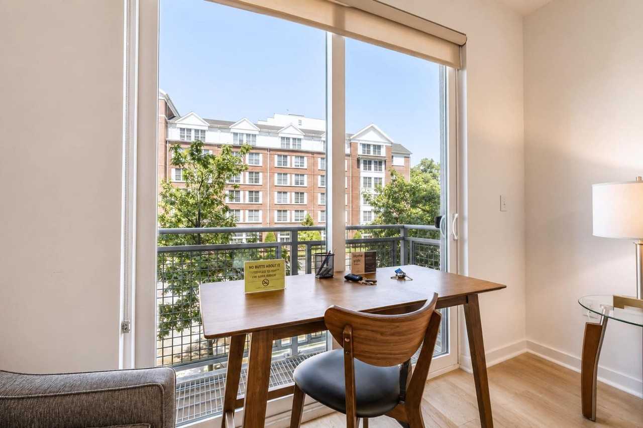 75 Tresser Blvd #1282211P - Photo 3 of 13