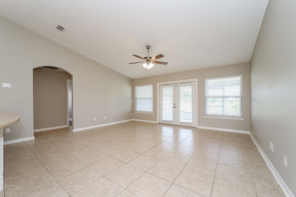 3017 Captiva Bluff Rd N - Photo 3 of 16