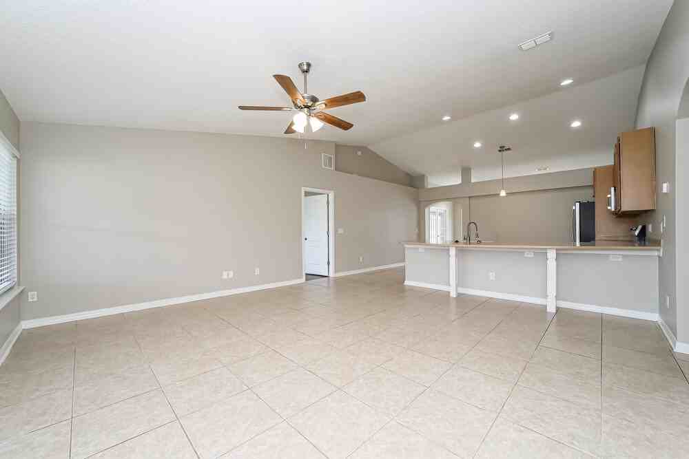3017 Captiva Bluff Rd N - Photo 4 of 16