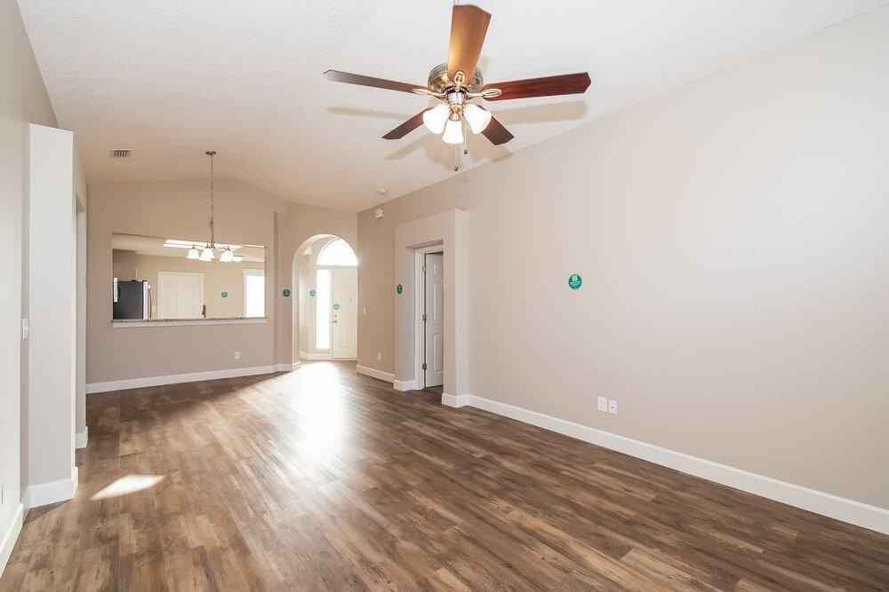 1544 Slash Pine Ct - Photo 2 of 15