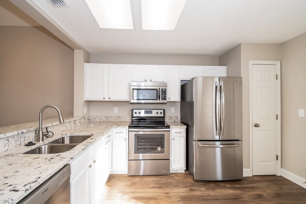 1544 Slash Pine Ct - Photo 6 of 15