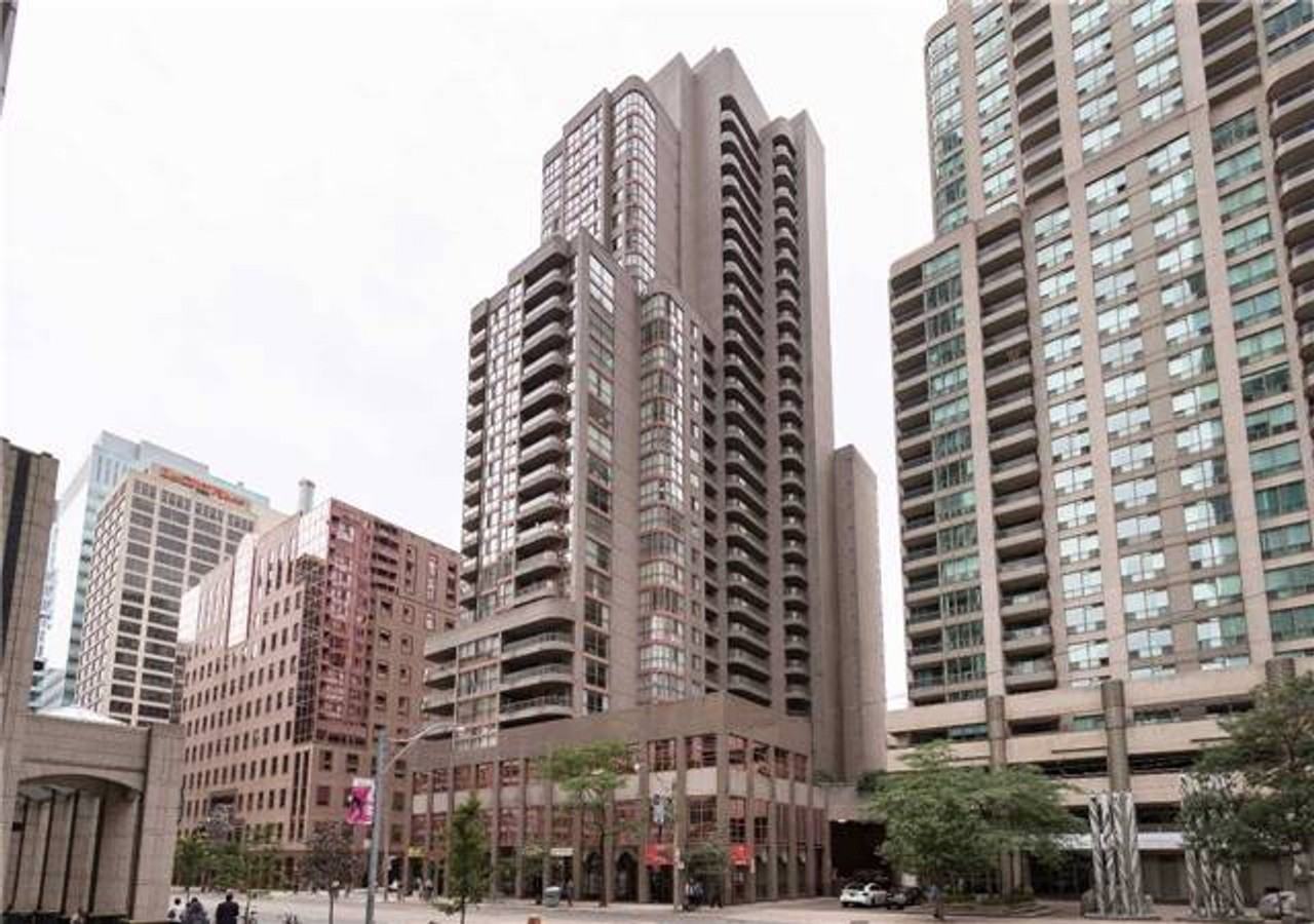 770 Bay St #1473319P - Photo 3 of 12
