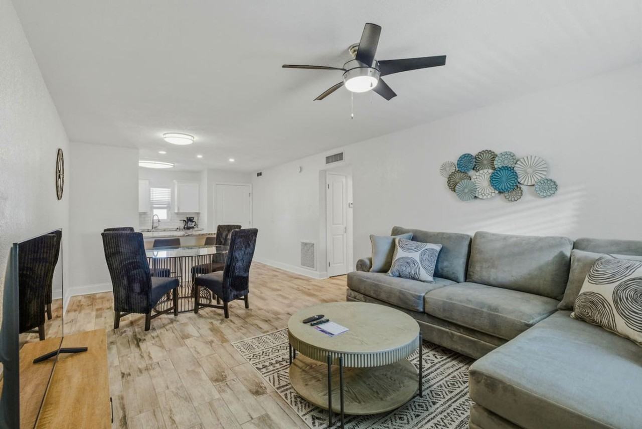 3909 W Cleveland St #1471502P - Photo 2 of 22