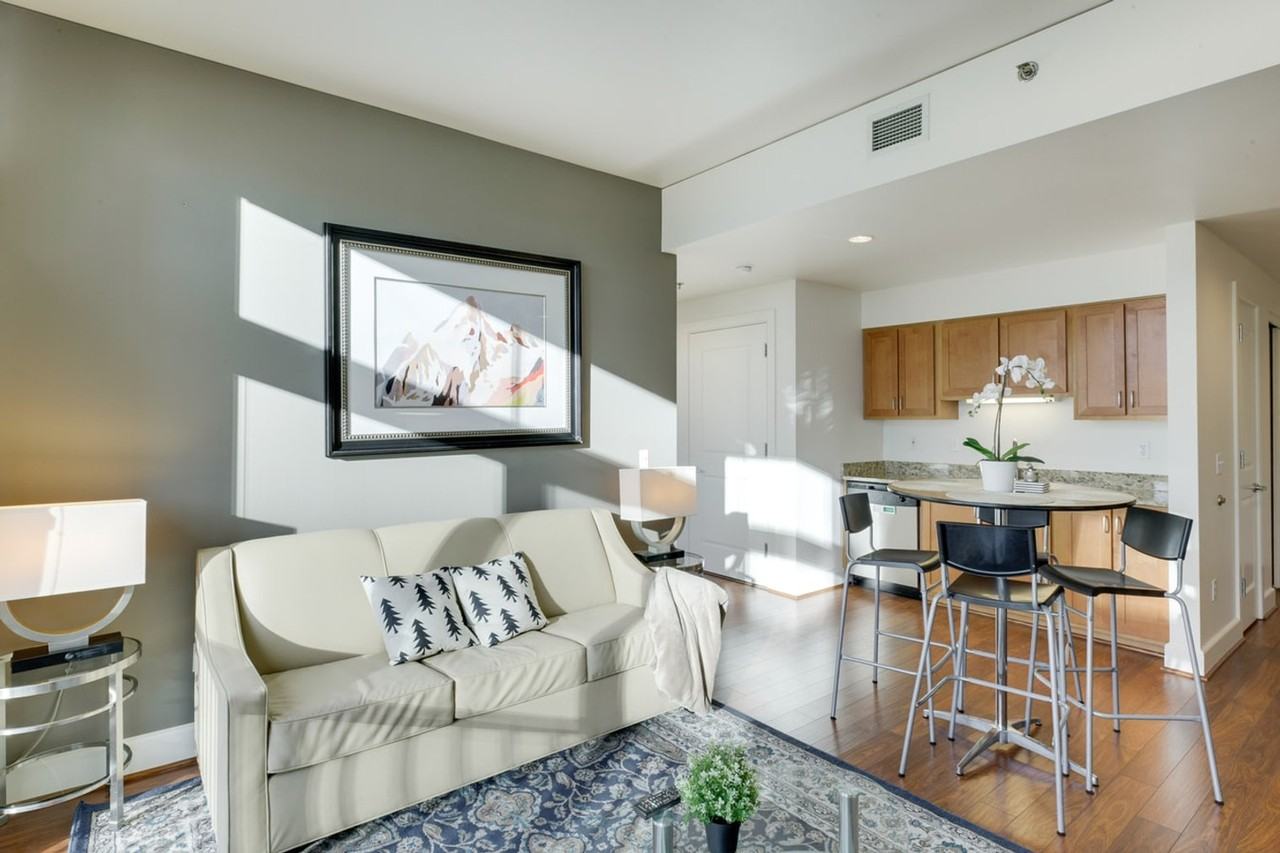900 Nw Lovejoy St #1512209P - Photo 2 of 20