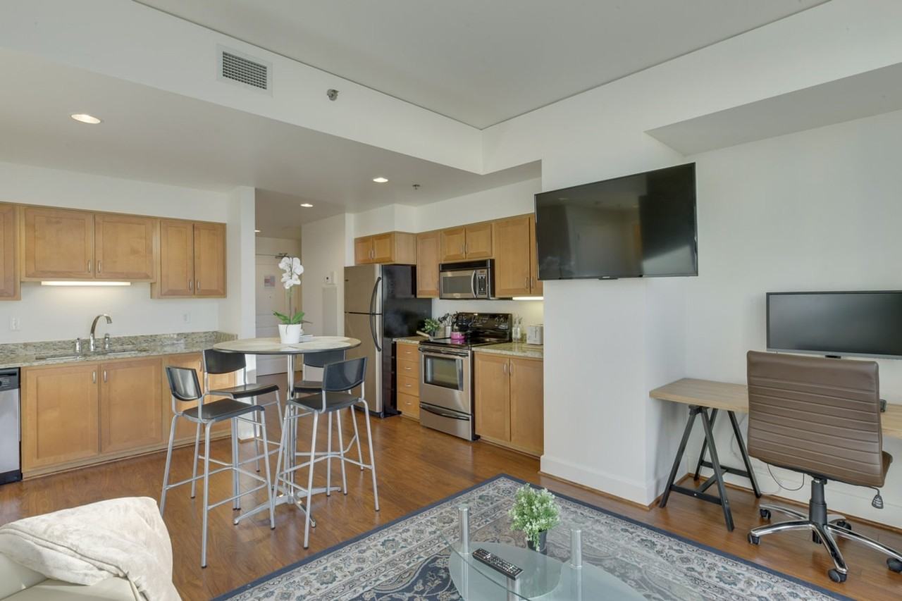 900 Nw Lovejoy St #1512209P - Photo 7 of 20