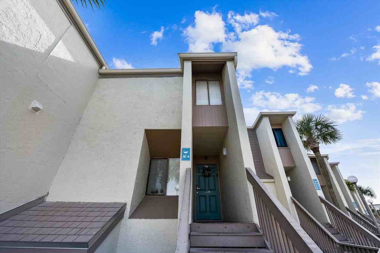 2858 Joan Ave #1523343P - Photo 4 of 25