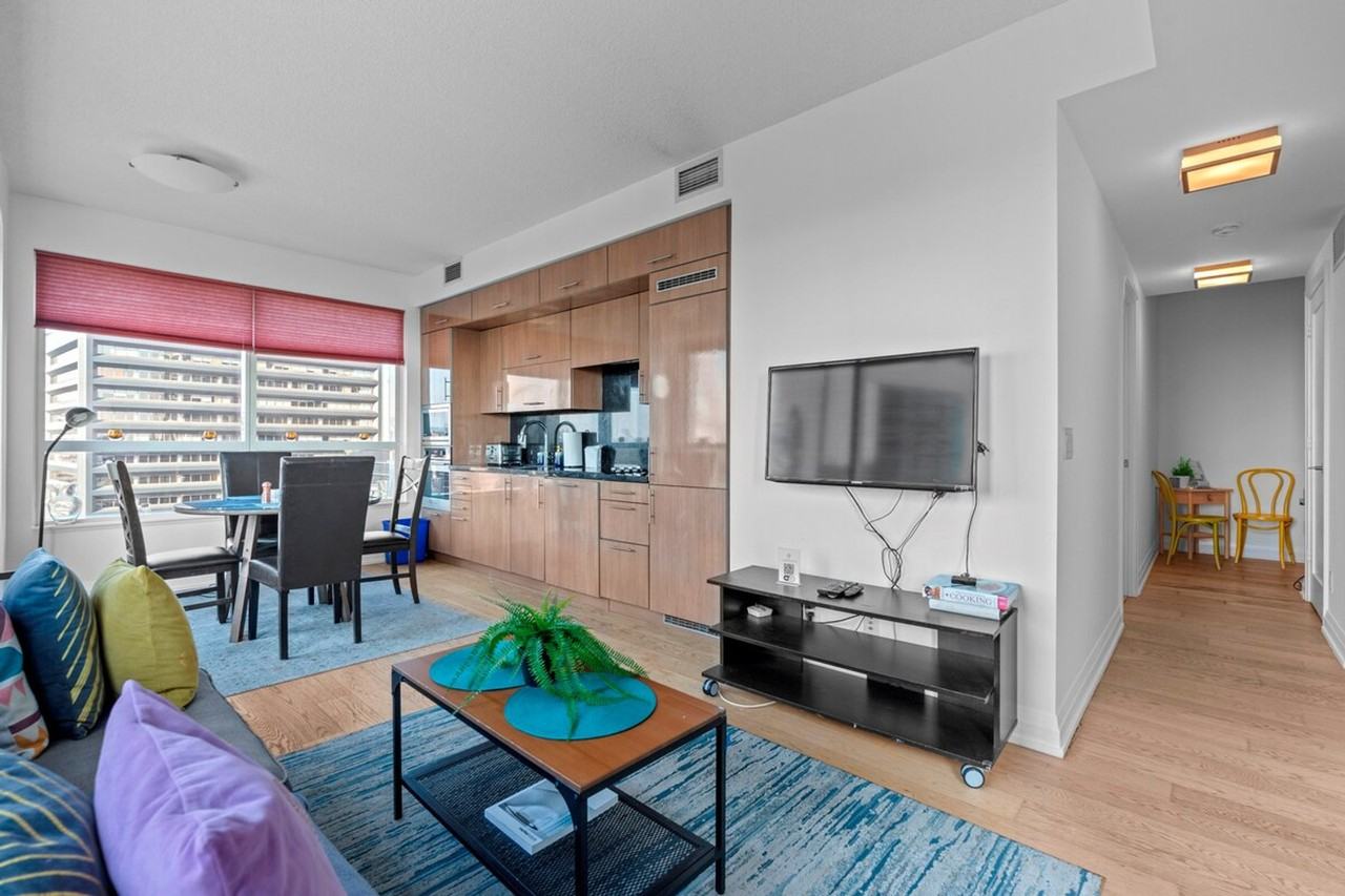 37 Sheppard Ave E #1531075P - Photo 3 of 21