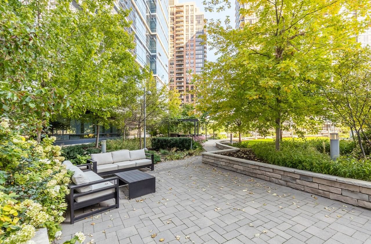 37 Sheppard Ave E #1531075P - Photo 7 of 21
