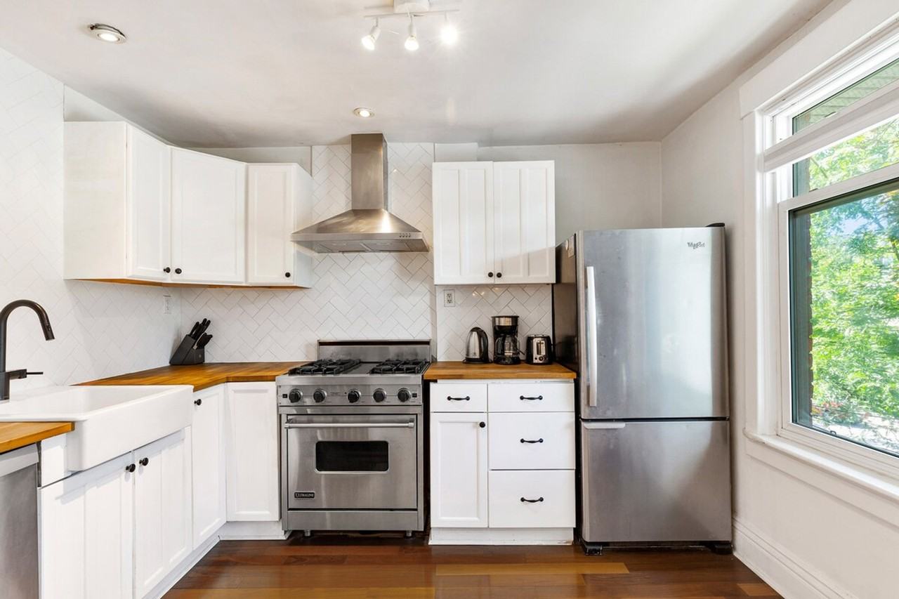 421 Lansdowne Ave #1531108P - Photo 6 of 16