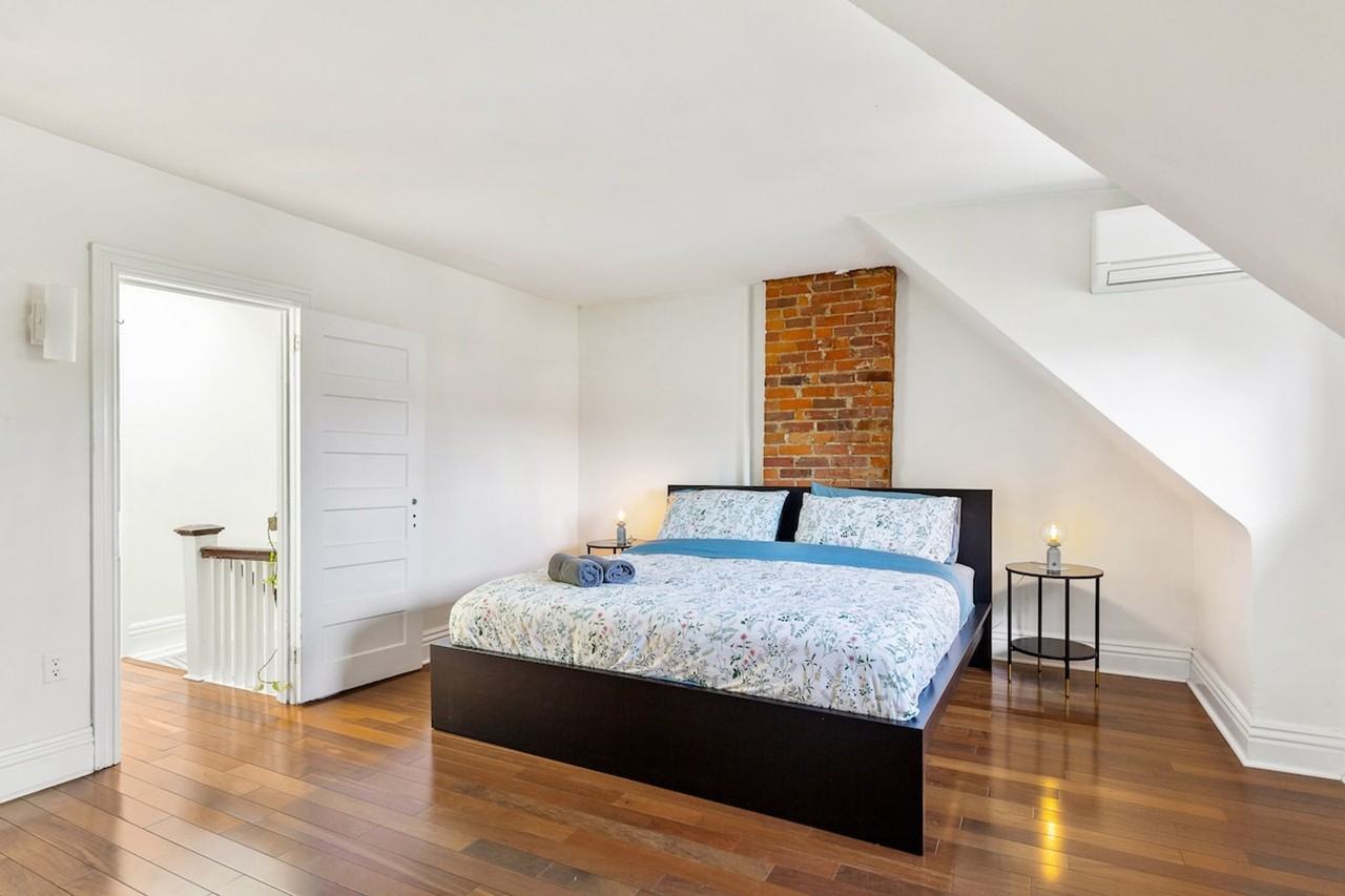 421 Lansdowne Ave #1531108P - Photo 7 of 16