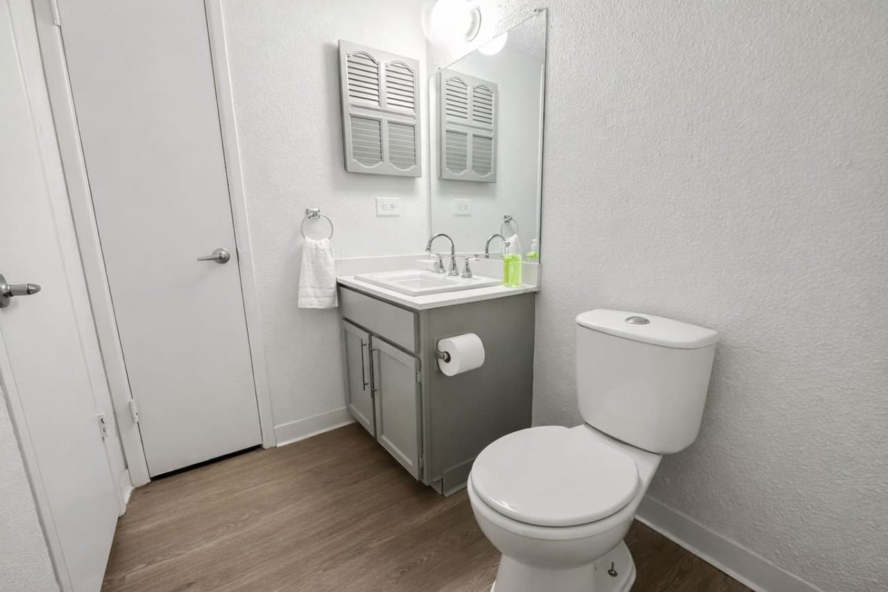 1071 Clayton Ln #1534943P - Photo 3 of 5