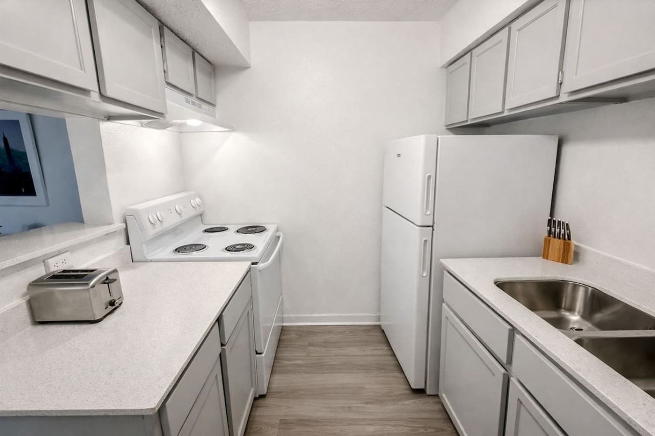 1071 Clayton Ln #1534943P - Photo 4 of 5