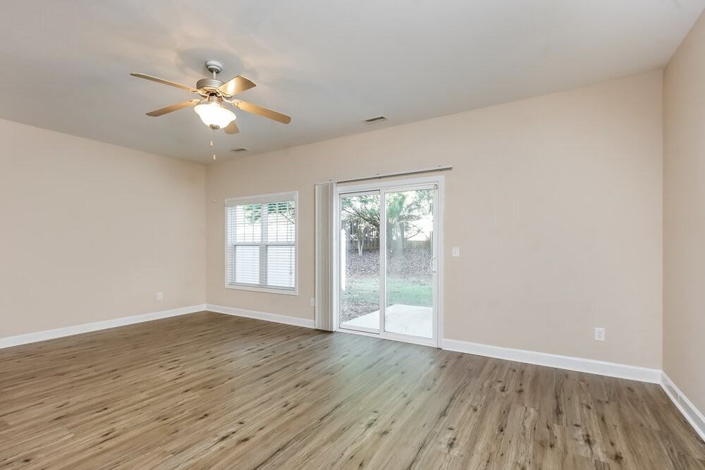 2545 Spring Oaks Way - Photo 4 of 17