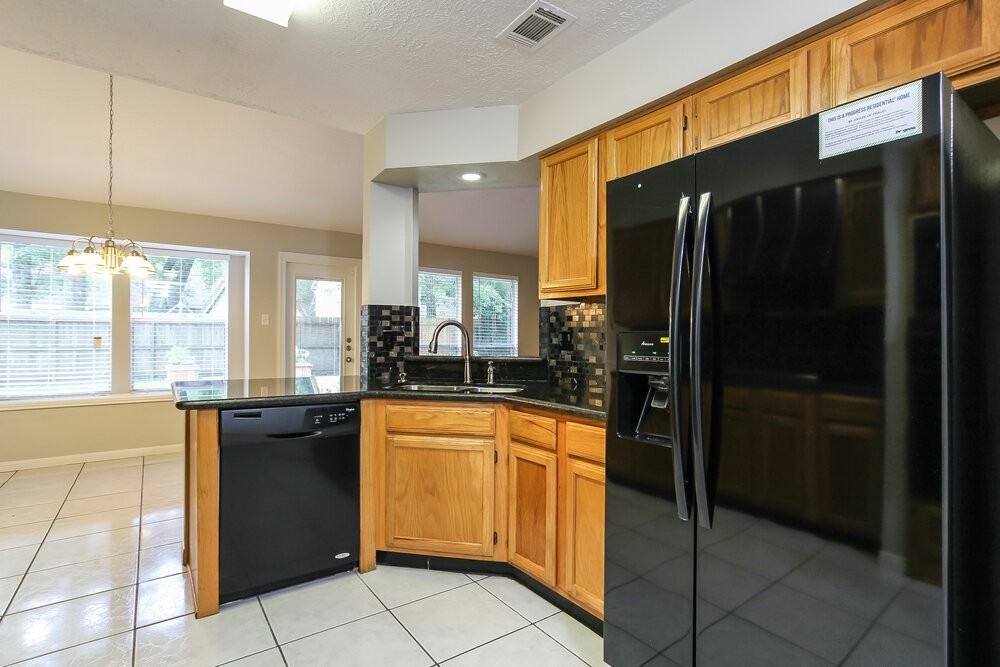 5207 Village Springs Dr - Photo 4 of 15