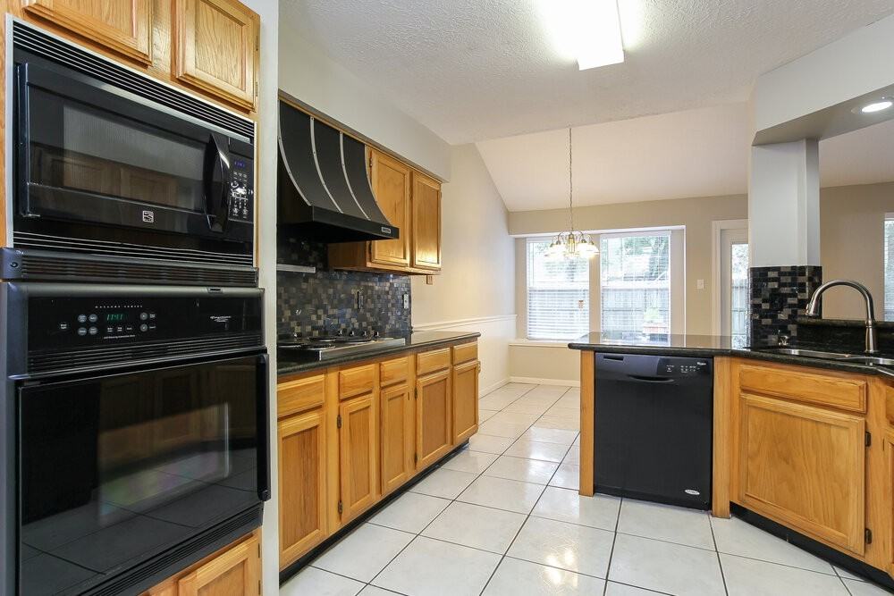 5207 Village Springs Dr - Photo 5 of 15
