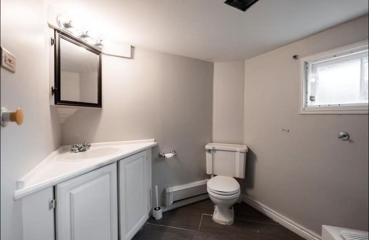 2300 Rindall Avenue - Photo 18