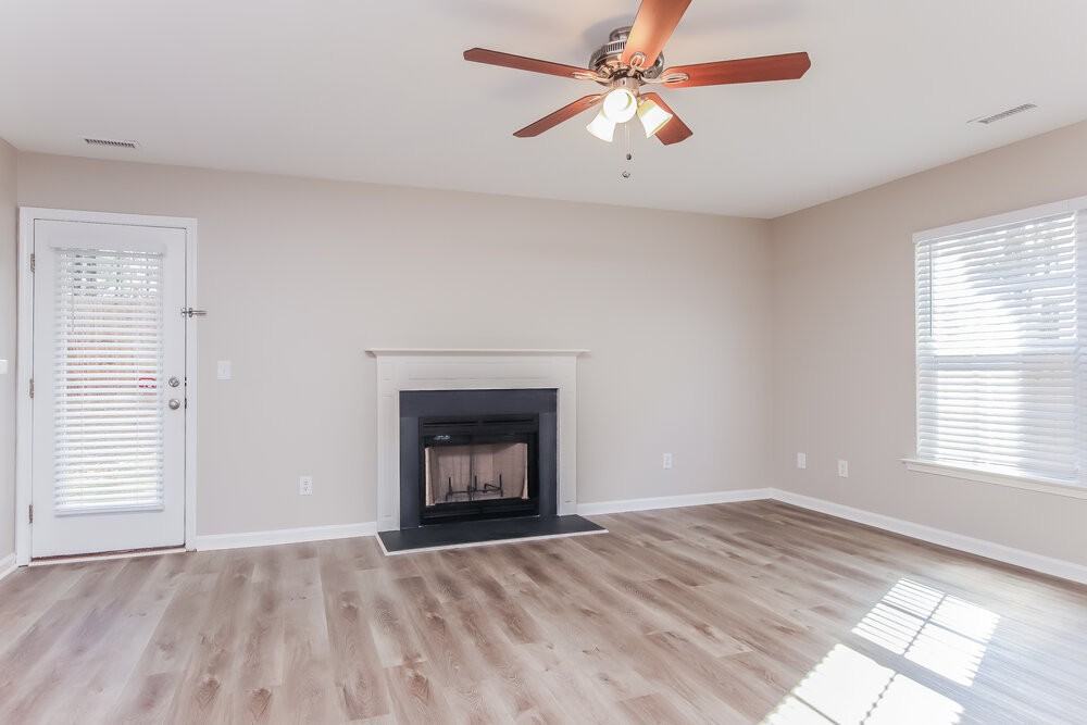 1549 Pebble Ridge Dr - Photo 5 of 16