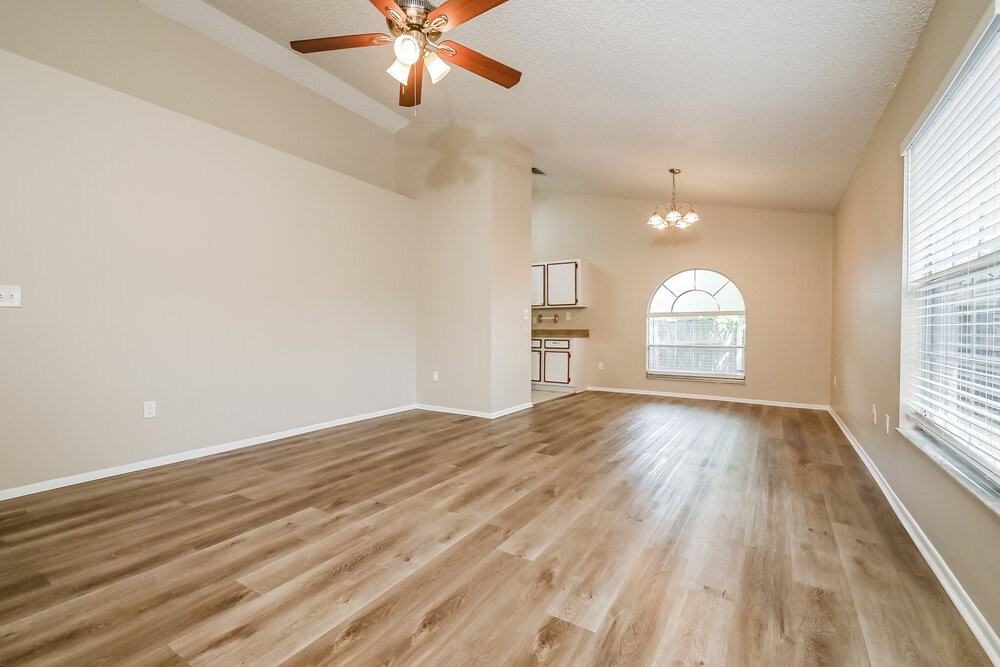 1336 Mohrlake Dr - Photo 3 of 16