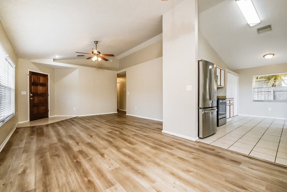 1336 Mohrlake Dr - Photo 5 of 16