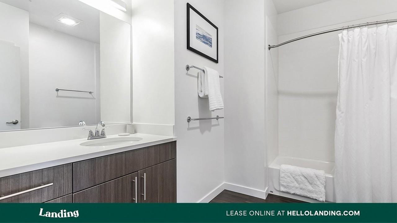 960 East Adams Street - Photo 5 of 32