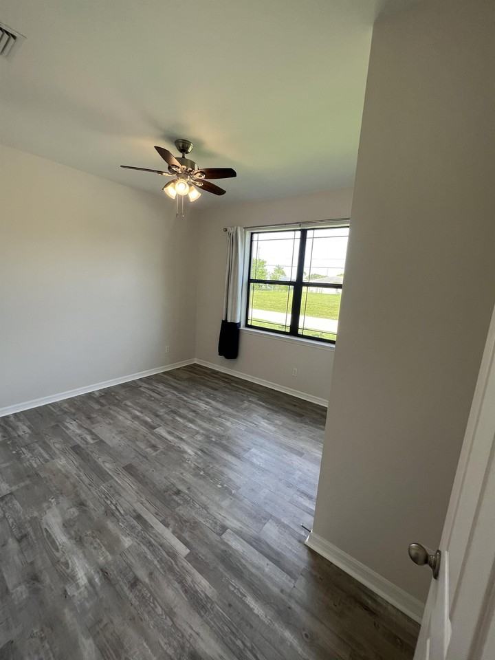 511 Ne 19th Pl - Photo 2 of 40
