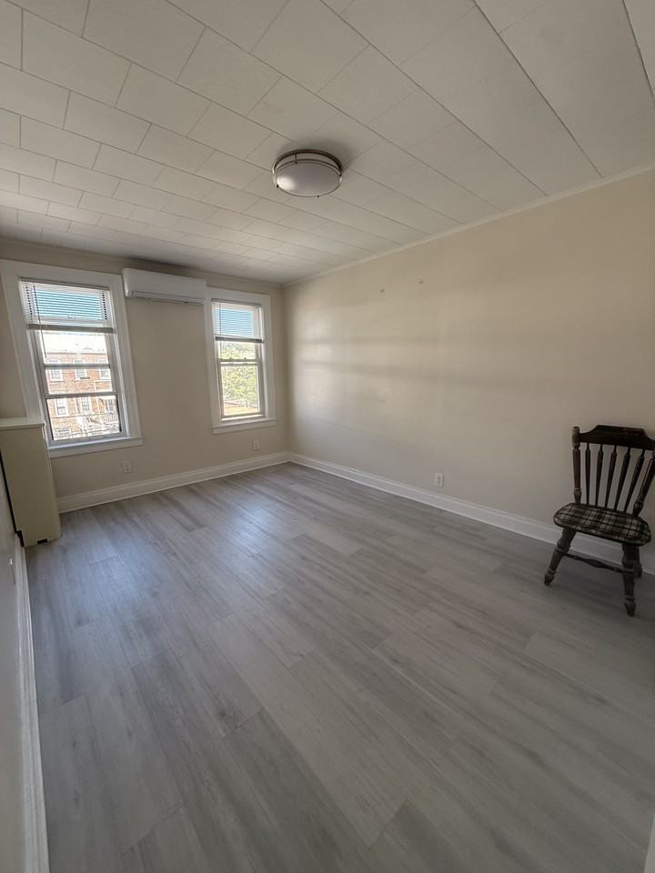 East 29th Street #2F - Photo 2 of 13