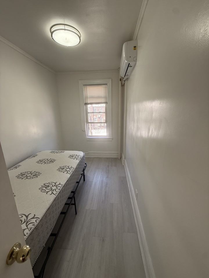 East 29th Street #2F - Photo 4 of 13