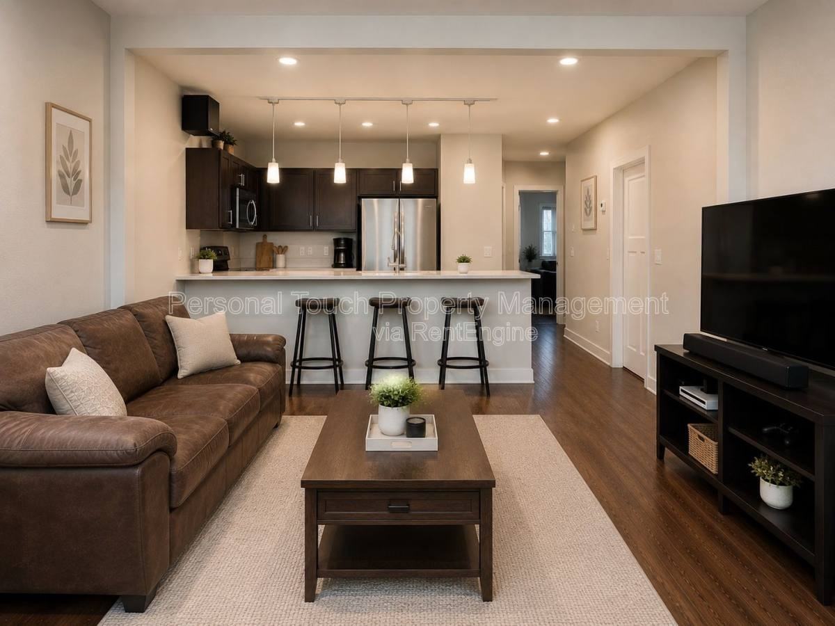 1516 10th St N - Photo 3 of 10