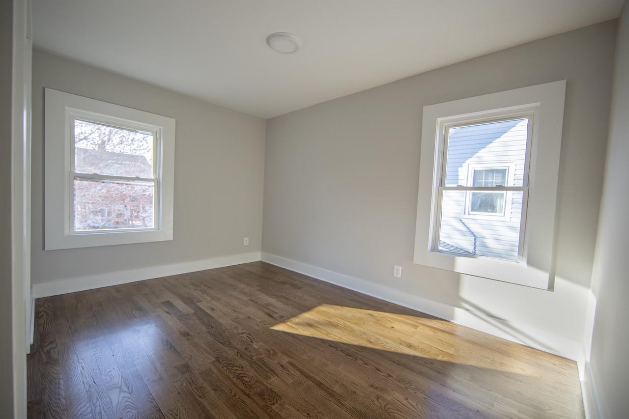 141 6th St #1 - Photo 2 of 16
